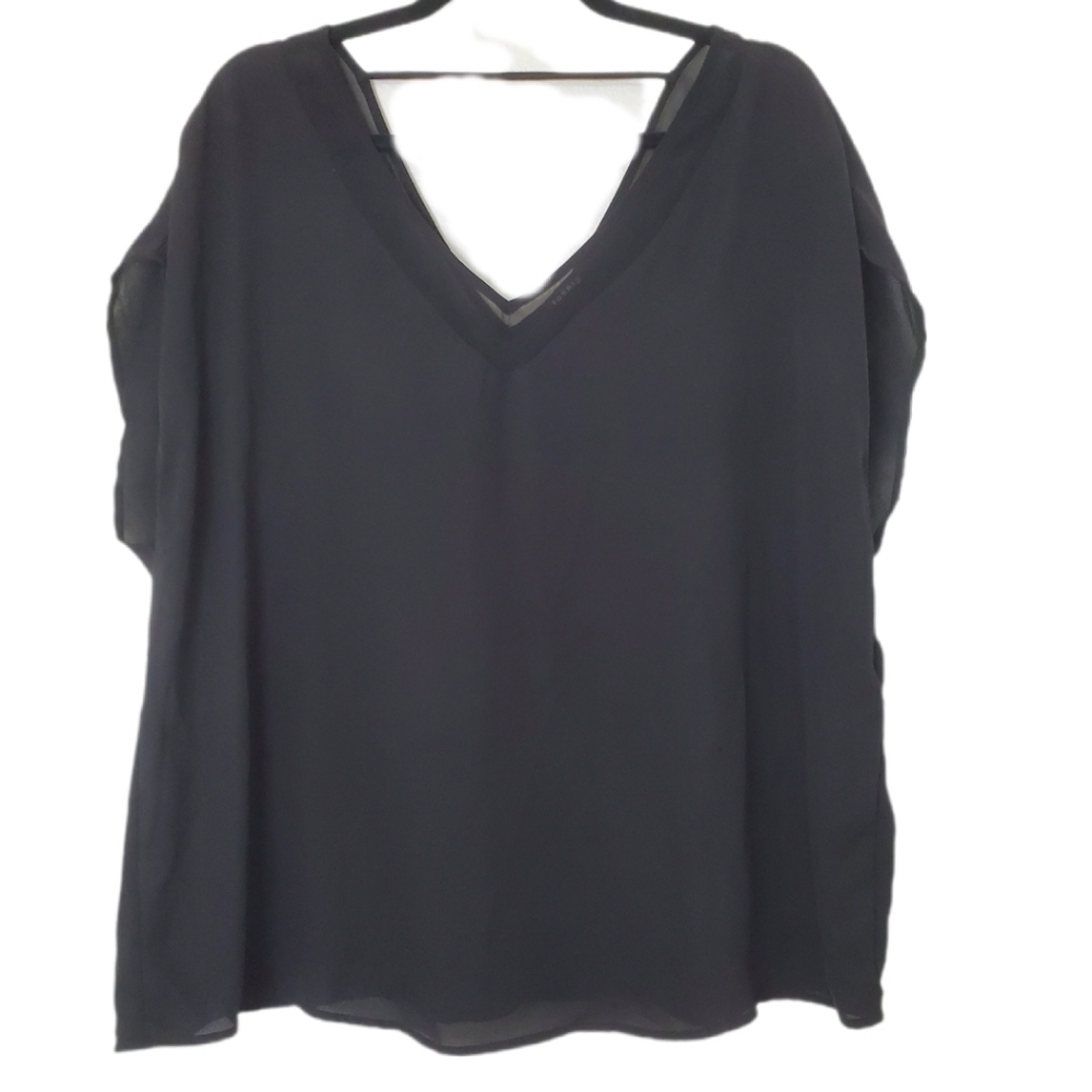 Torrid Women's 1X Black‎ V-Neck Georgette Dolman Top
